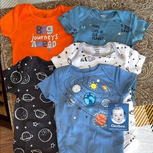 NWT Gerber Onesies 5 Pack Size 6-9 Months Space Astronaut Theme